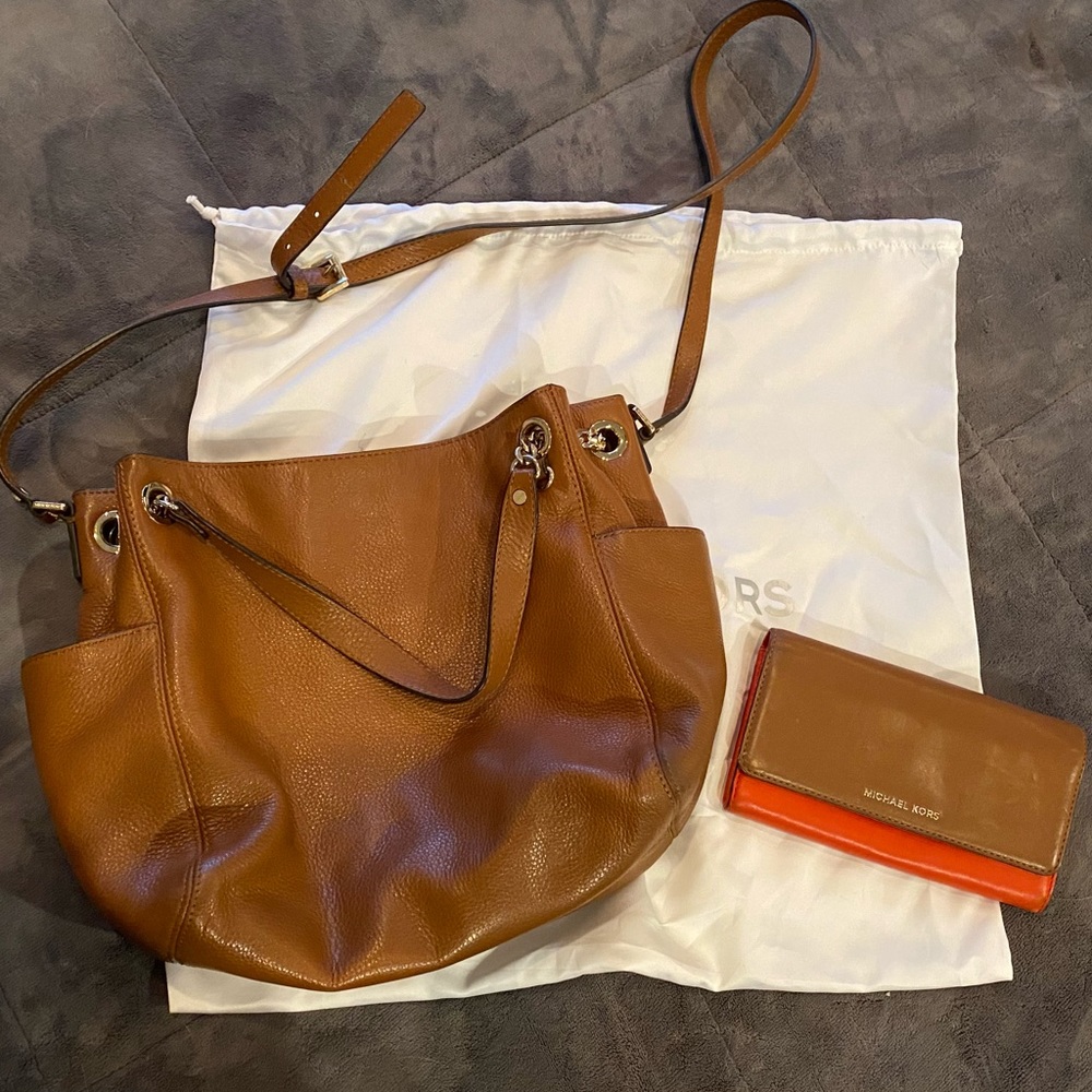 Michael Kors Jet Set Chain Brown Leather Hobo Bag and matching wallet